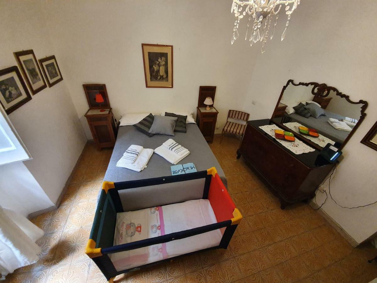Vicolo Vecchio 59 * Roma